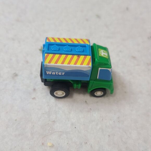 Lot Of (8) JOYIN Pull Back City Cars and Trucks Toy Vehicles Set (W/Eyes) - Picture 14 of 16